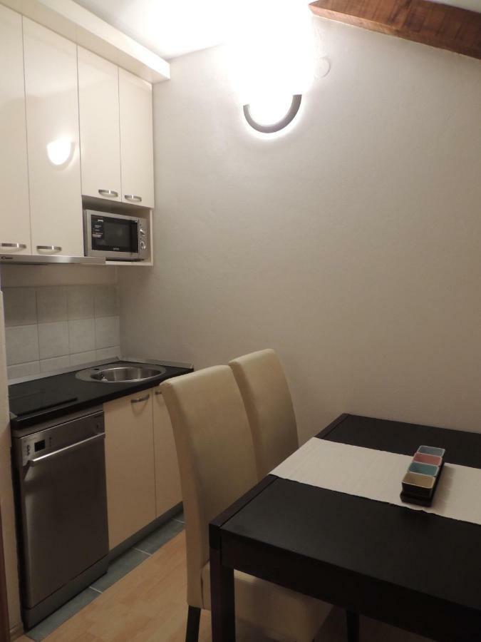 Apartments Villa Aurora Ražanac Eksteriør bilde